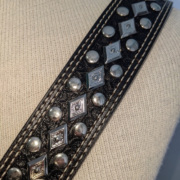 Western Riveted Faux Leather Belt Large Silver Tone Buckle & Rivets Unisex 50" - Picture 5 of 10